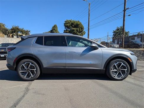 New 2026 Chevrolet Equinox EV LT image 7