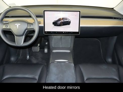 Used 2023 Tesla Model Y 2WD image 13