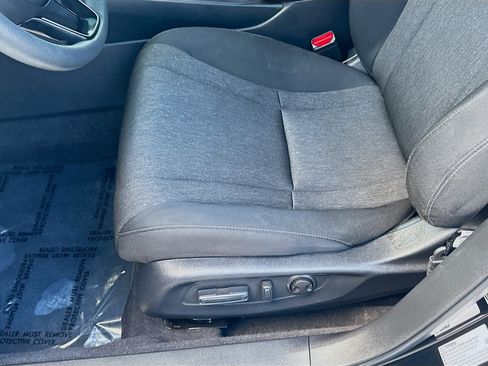 Certified 2025 Honda Accord SE image 17
