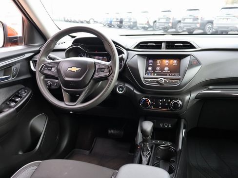 Used 2022 Chevrolet TrailBlazer LT w/ Driver Confidence Package image 14