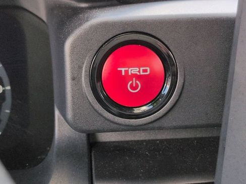 Certified 2025 Toyota 4Runner TRD Off-Road AWD/4WD image 27