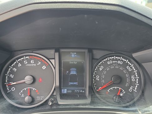 Used 2021 Toyota Tacoma SR AWD/4WD image 24