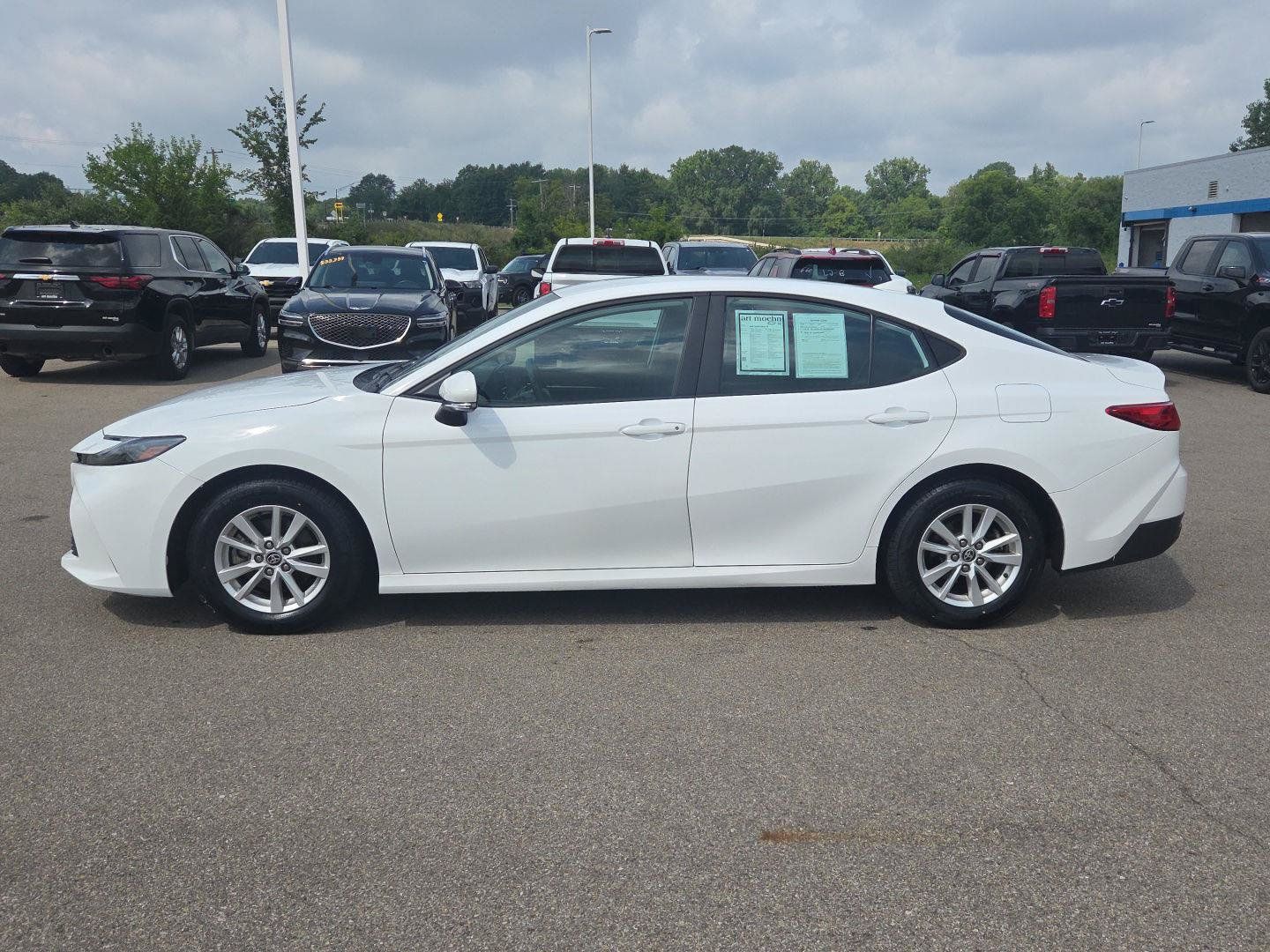 Used 2025 Toyota Camry LE FWD image 2