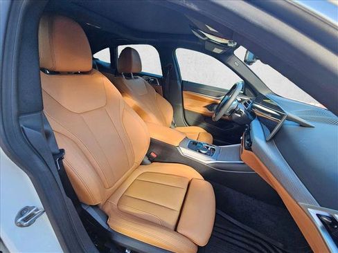 Used 2025 BMW i4 eDrive40 image 15