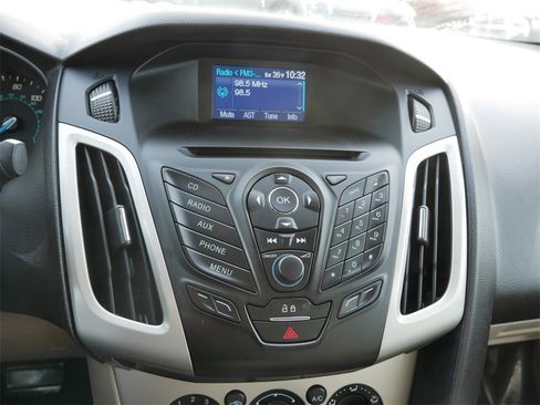 Used 2013 Ford Focus SE w/ SE Winter Pkg image 20