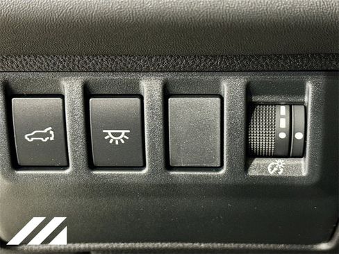 Certified 2025 Subaru Ascent Bronze Edition image 10