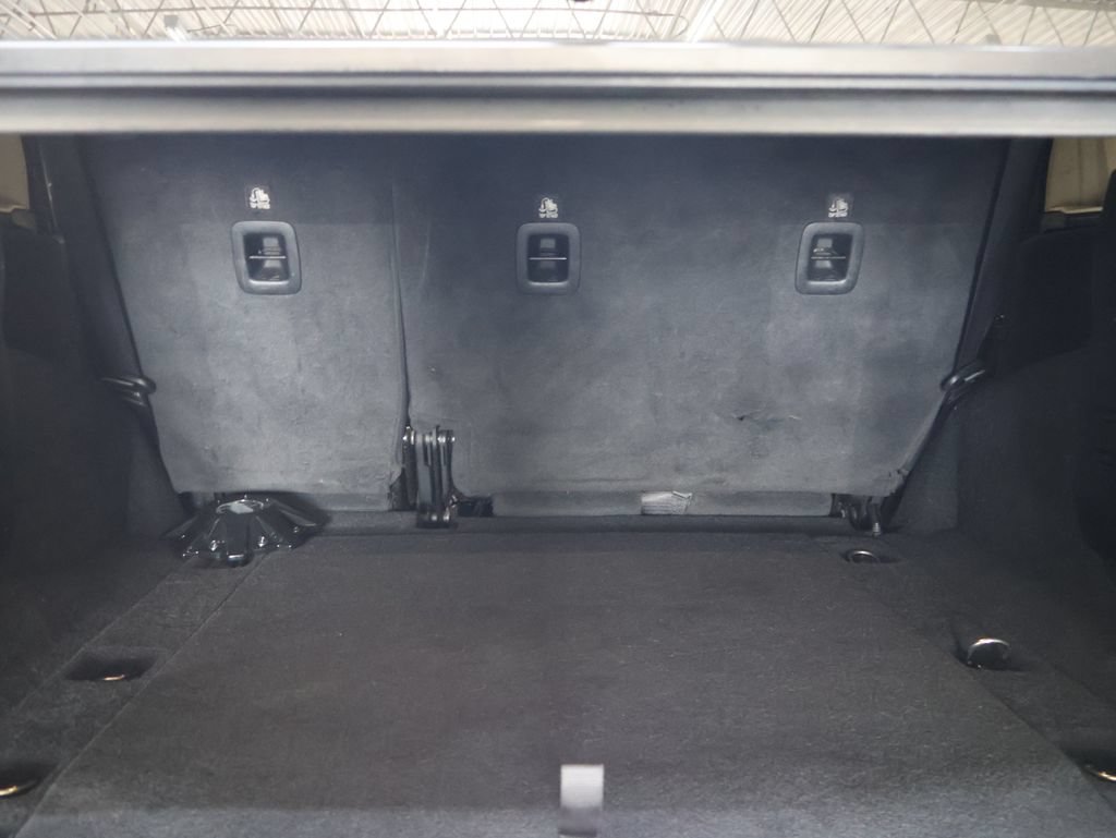 Used 2021 Jeep Wrangler Unlimited Sahara AWD/4WD image 14