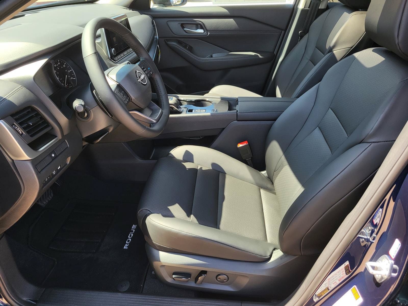New 2026 Nissan Rogue Dark Armor FWD image 20