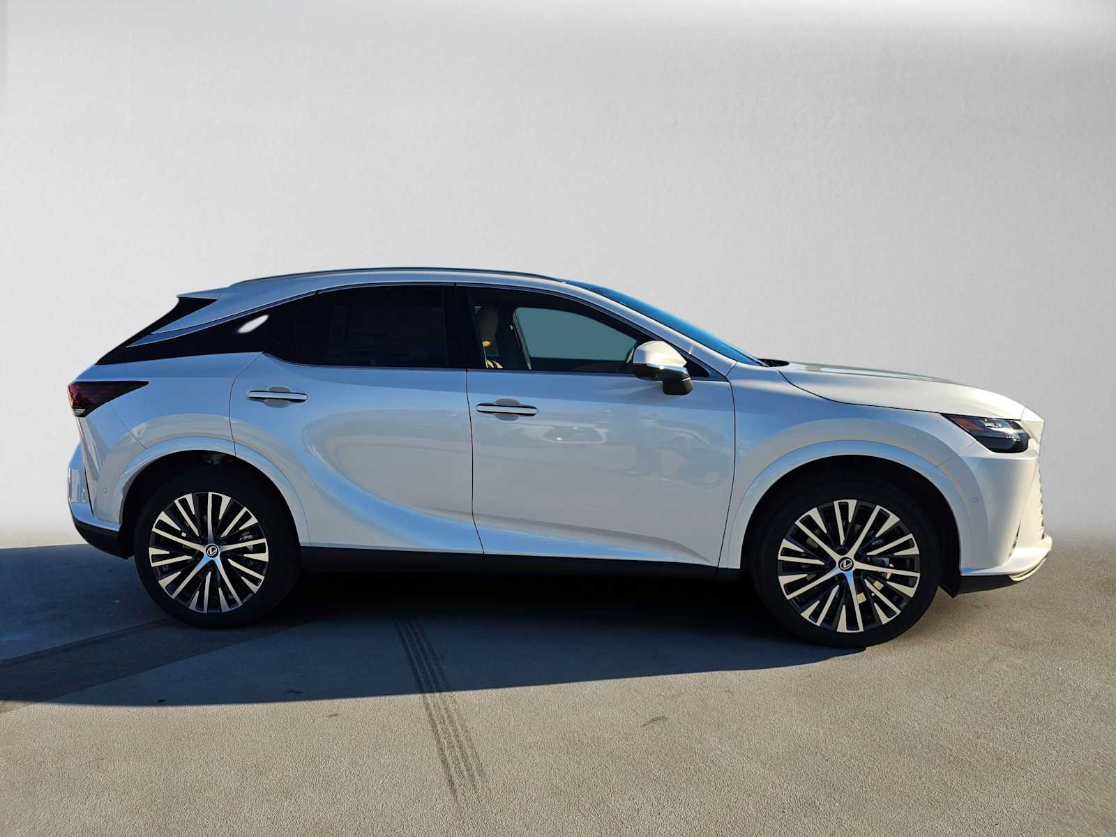 New 2026 Lexus RX 350 AWD/4WD image 2