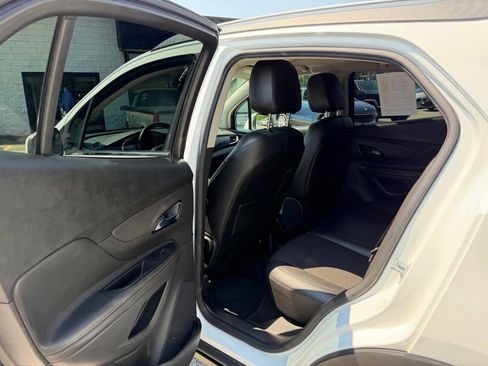 Used 2020 Buick Encore Preferred w/ Safety Package AWD/4WD image 10