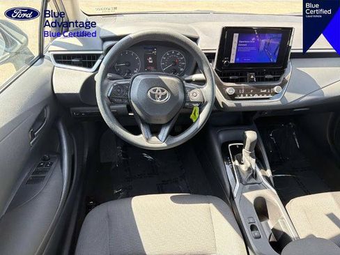 Used 2025 Toyota Corolla LE FWD image 8