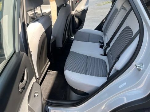 Used 2022 Hyundai Kona SE FWD image 11