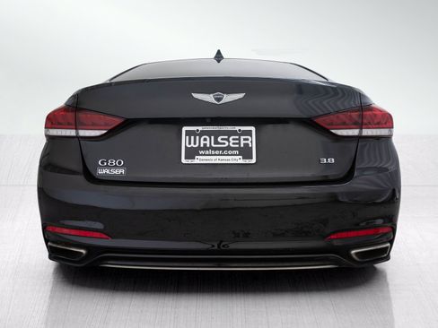 Used 2018 Genesis G80 3.8 RWD image 4