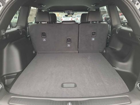 New 2026 Jeep Grand Cherokee Altitude image 27