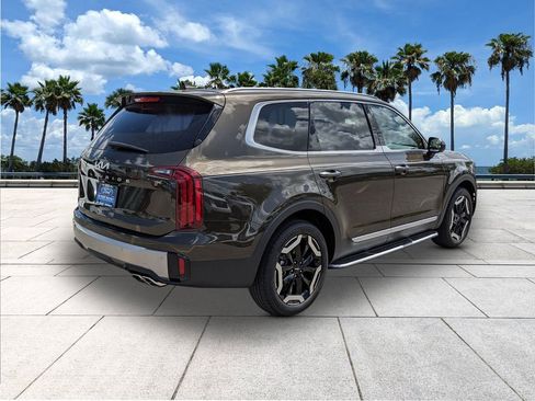 Used 2025 Kia Telluride S image 7