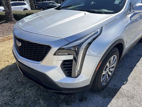 Used 2022 Cadillac XT4 Sport w/ Enhanced Visibility Package image 9