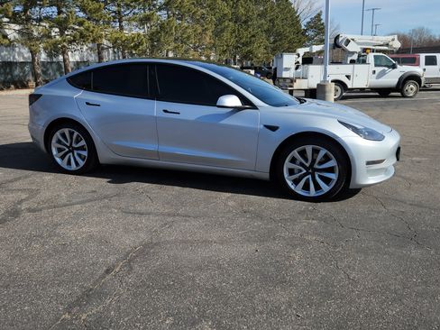 Used 2018 Tesla Model 3 Long Range image 19