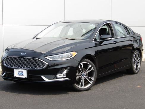 Certified 2019 Ford Fusion Titanium FWD image 27