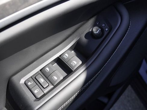New 2026 Jeep Grand Cherokee Altitude AWD/4WD image 12