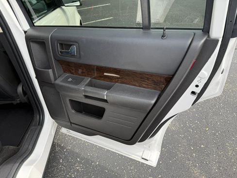 Used 2014 Ford Flex Limited FWD image 23