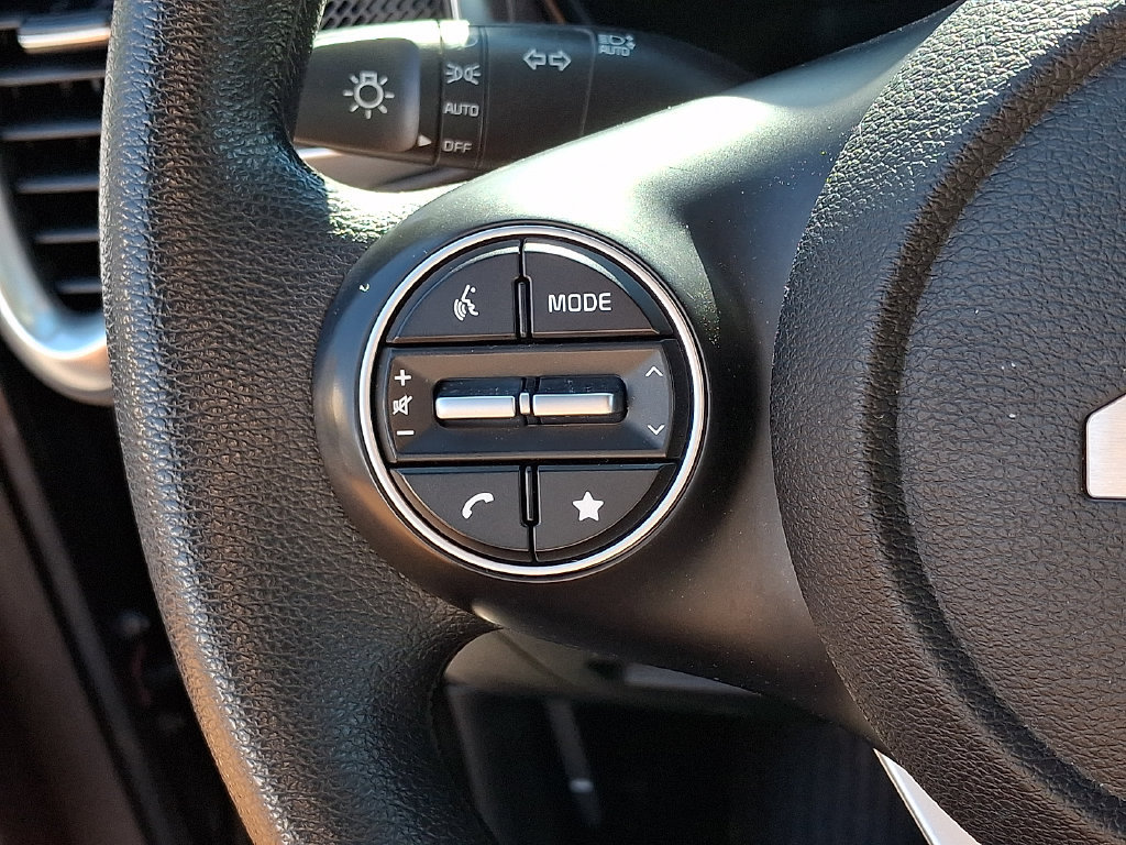 Used 2023 Kia Soul LX w/ LX Technology Package FWD image 20