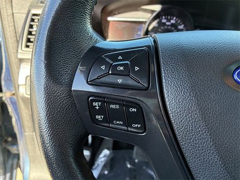 Used 2017 Ford Explorer XLT image 23