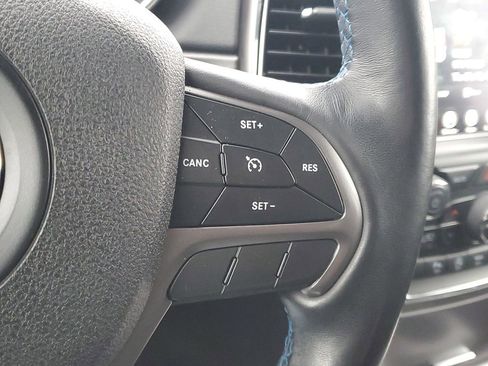 Used 2018 Jeep Grand Cherokee Laredo image 16