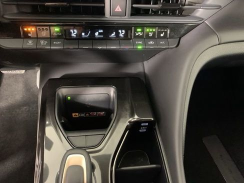 Used 2025 Toyota Crown Signia image 25