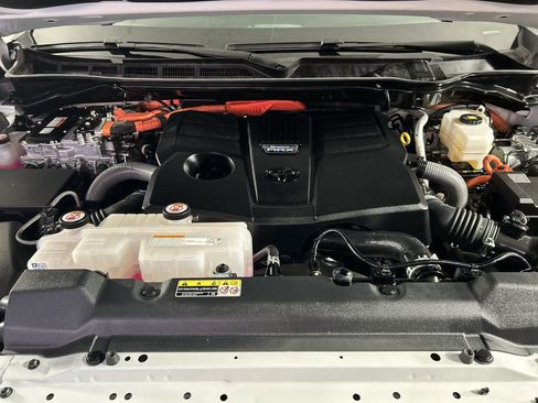 Used 2024 Toyota Tundra Limited image 10