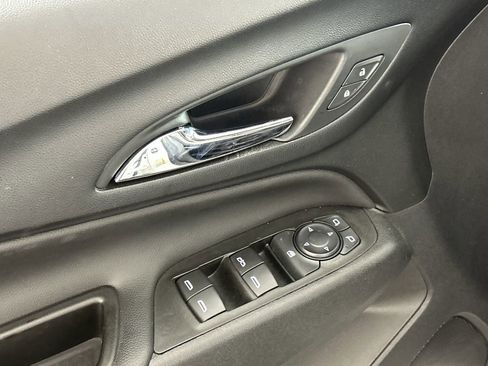 Used 2021 Chevrolet Equinox LT w/ LPO, Floor Liner Package FWD image 18