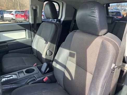 Used 2012 Toyota FJ Cruiser 4WD image 10