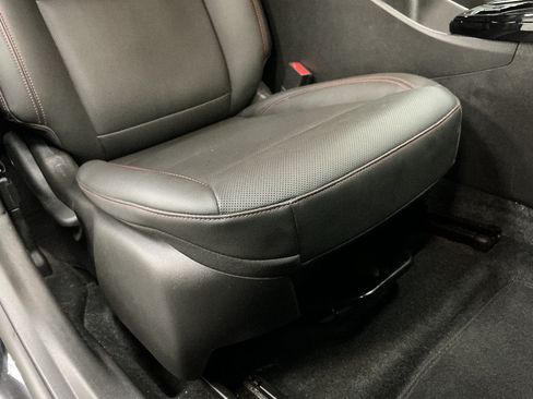 Certified 2024 Chevrolet Trax RS FWD image 34