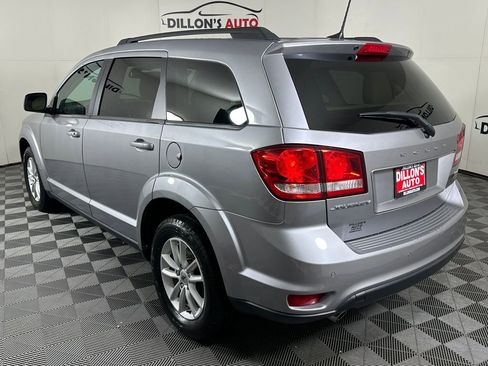 Used 2018 Dodge Journey SXT w/ Safe & Sound Group FWD image 4