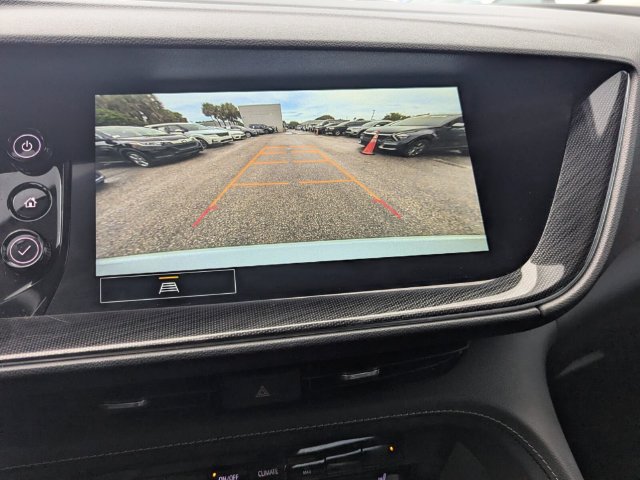 Used 2023 Buick Envision Essence AWD/4WD image 21