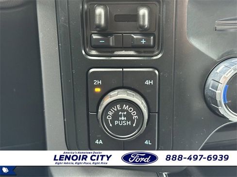Used 2025 Ford F150 Lariat w/ Equipment Group 501A Mid image 27