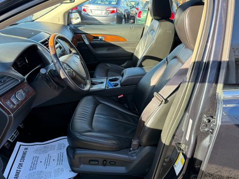 Used 2014 Lincoln MKX AWD w/ Equipment Group 102A image 12