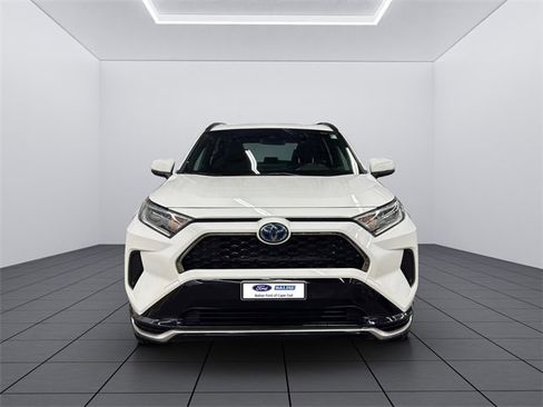 Used 2021 Toyota RAV4 SE image 1