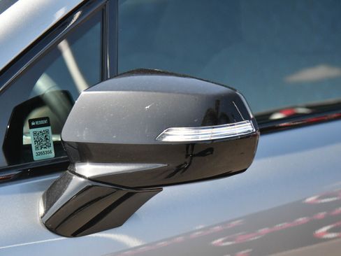 Used 2024 Honda Prologue EX image 13
