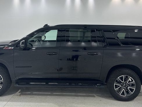 Used 2023 Chevrolet Suburban Z71 w/ Luxury Package image 1