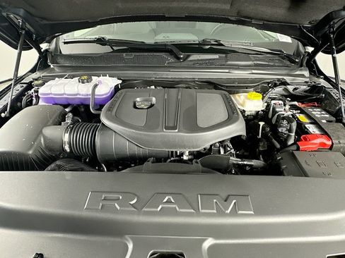 New 2026 RAM 1500 Express AWD/4WD image 17