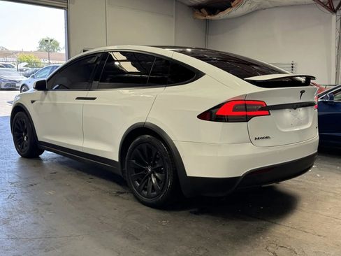Used 2016 Tesla Model X 90D image 2