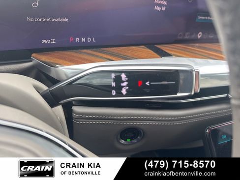 Used 2025 Cadillac Escalade Sport Platinum w/ LPO, ONYX Package AWD/4WD image 43