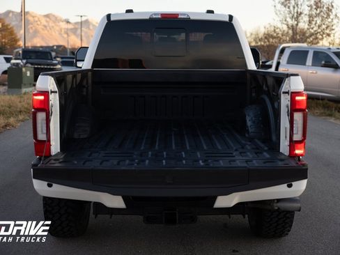 Used 2022 Ford F350 Lariat w/ Lariat Ultimate Package image 13