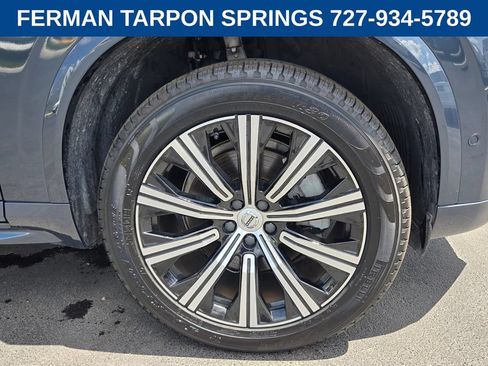 Certified 2024 Volvo XC90 B5 Plus AWD/4WD image 11