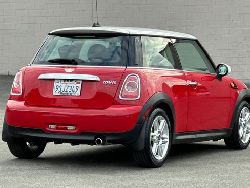 Used 2013 MINI Cooper Hardtop image 2
