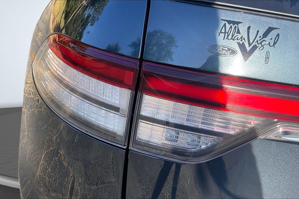 Used 2021 Lincoln Aviator Reserve w/ Equipment Group 201A RWD image 24