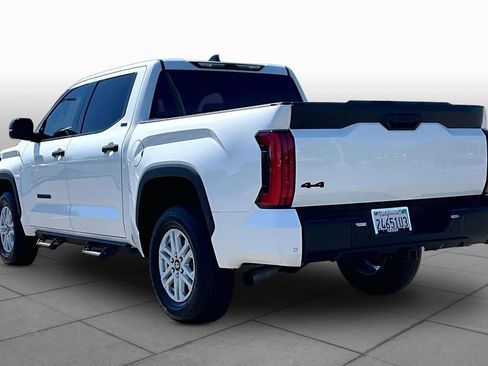 Used 2023 Toyota Tundra SR5 w/ SR5 Convenience Package AWD/4WD image 11