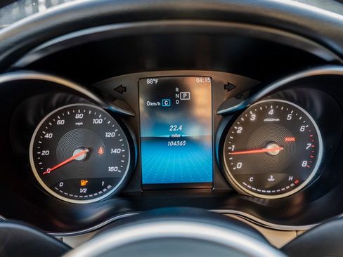 Used 2019 Mercedes-Benz C 300 Sedan image 19