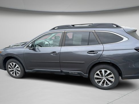 Used 2022 Subaru Outback Premium AWD/4WD image 22