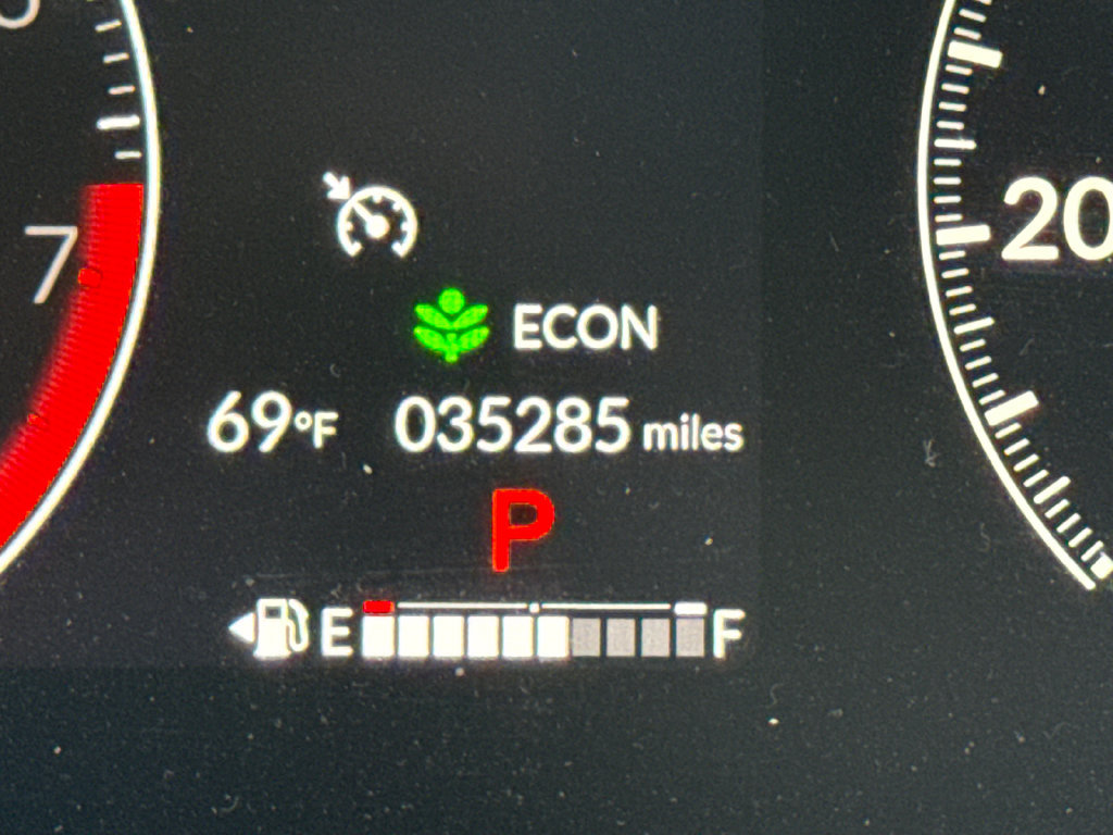 Certified 2025 Honda HR-V LX image 23